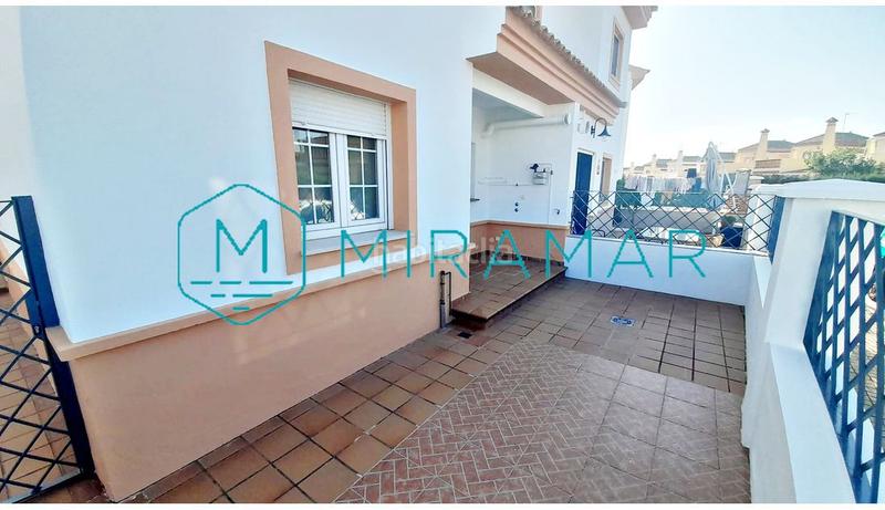 Foto b0b53ece-5155-4830-a38e-f568f762a242. Chalet pareado en venta , 4 dormitorios. en Ayamonte ciudad Ayamonte