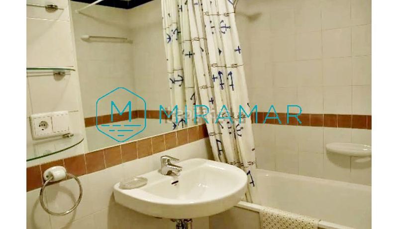 Foto ba2b3d2b-97d7-42bd-b5b6-9ae3d90d959b. Apartament amb aparcament a Islantilla costa Islantilla