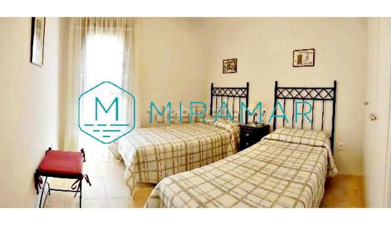 Foto bfacae50-43ea-4632-b79c-e2e22d02f91c. Apartament amb aparcament a Islantilla costa Islantilla