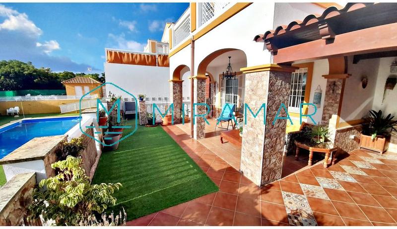 Foto 35fae7da-a0a1-4ae6-8238-b6f1254fc37f. Chalet con parcheggio in Ayamonte ciudad Ayamonte