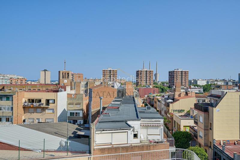 Foto e99c5a48-9720-45b2-8b33-9c4e4c9aa1b1. Àtic amb calefacció aparcament a La Salut Badalona