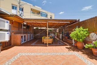 Dachwohnung in Can Illa. Ático con azotea privada de 65 m2 en finca de solo dos vecinos l