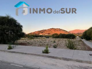 Terreny residencial a Cabra. Parcela situada en la zona de la ciudad de los niños