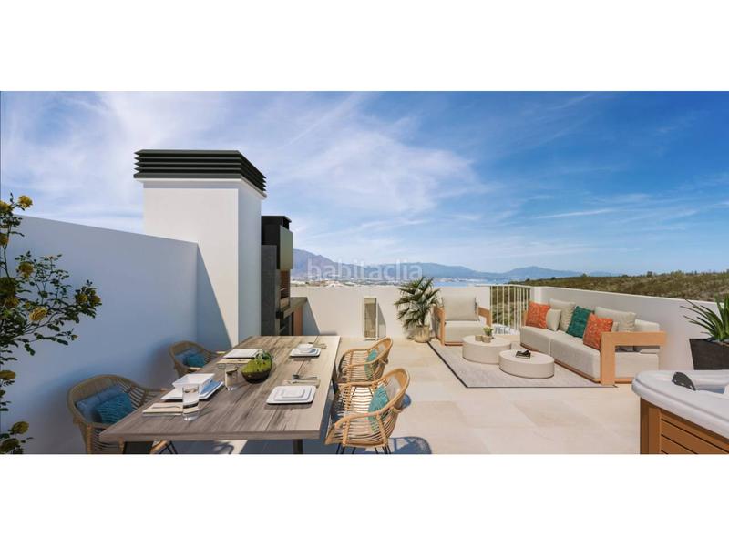 Foto f7d4ea2e-d7bb-4d8d-98ad-8863fcbcebb4. Casa adossada amb aparcament piscina a Manilva pueblo Manilva