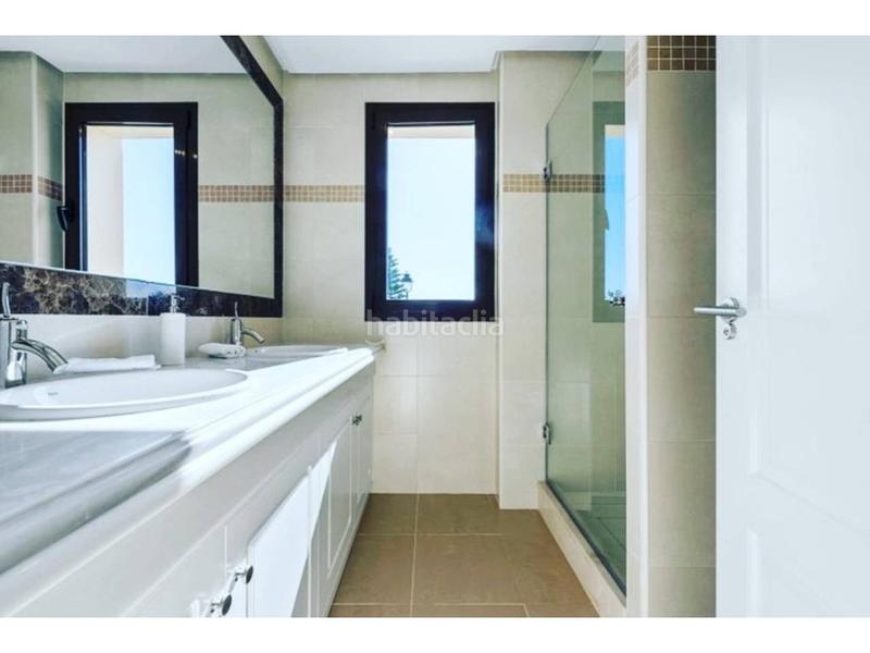 Foto 52774883-3c29-48c9-b353-cd3a56b68f68. Casa aparellada amb piscina a Valle Romano Golf Estepona