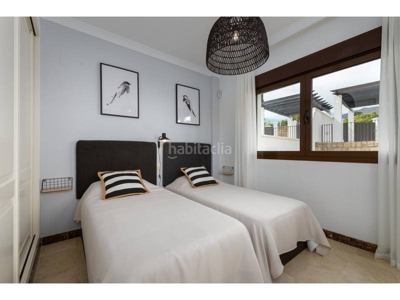 Foto 5c5e4152-0d5c-4166-884c-b192f398af99. Casa aparellada amb piscina a Valle Romano Golf Estepona