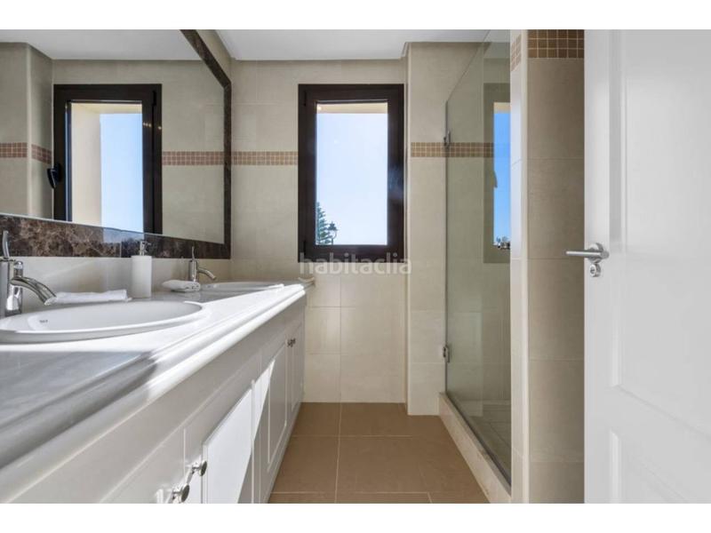 Foto 7cfd2105-53f6-4a89-8e8e-55a7ecab0f2c. Casa aparellada amb piscina a Valle Romano Golf Estepona