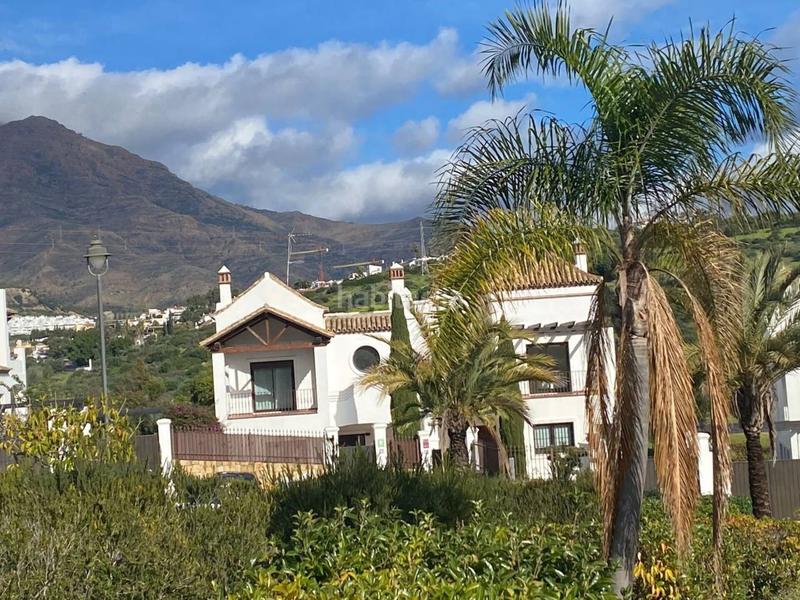 Foto 955ae240-f92f-48cc-8343-21f8e46b02bd. Casa aparellada amb piscina a Valle Romano Golf Estepona