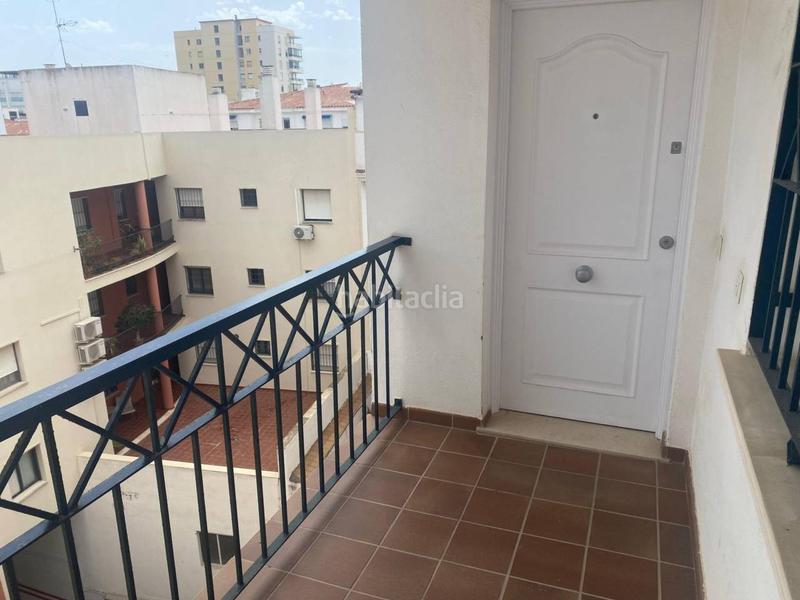 Foto c1ff80bc-e316-4442-b1a7-5f646b036d9b. Dúplex precioso áticodúplex en puerto de Estepona Estepona