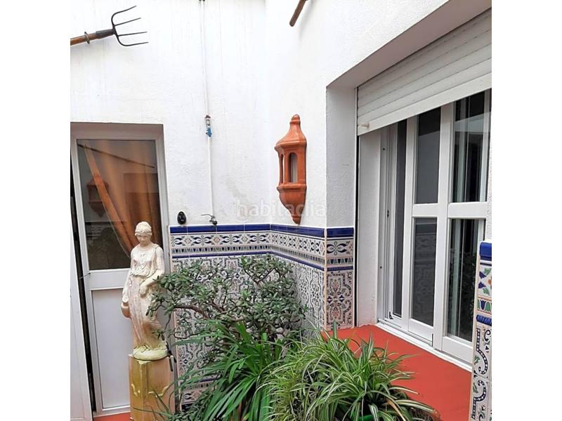 Foto 506e925c-de35-4973-8e86-ff42a3de0444. Edificio hostal en pueblo nuevo de guadiaro san roque, cádiz en Sotogrande
