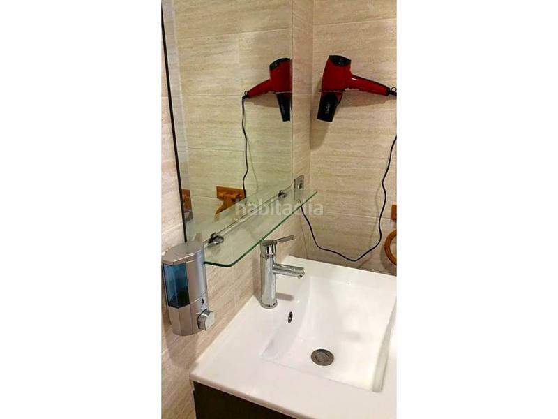 Foto 54b05143-33b1-4593-97f9-f478feb2ac00. Edificio hostal en pueblo nuevo de guadiaro san roque, cádiz en Sotogrande