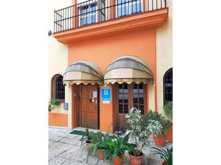 Edificio  San juan. Hostal en pueblo nuevo de guadiaro san roque, cádiz