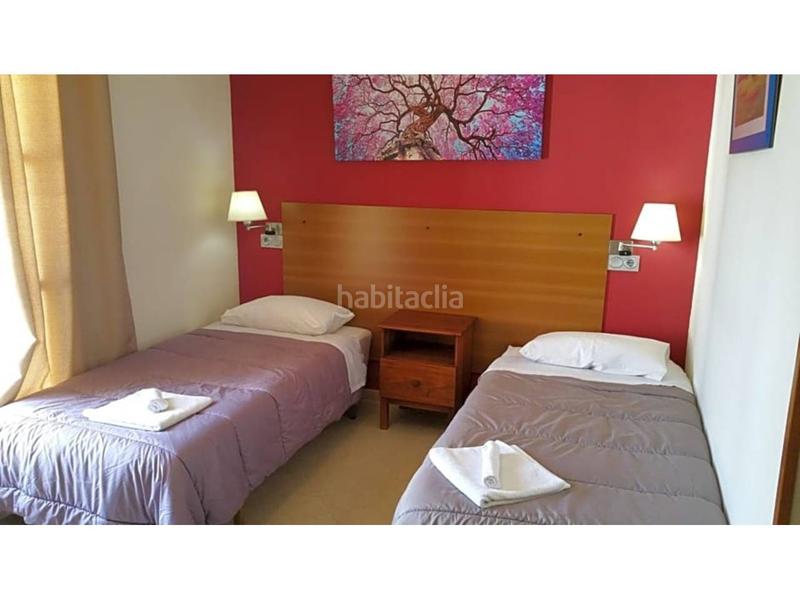 Foto 5d9986d4-6846-470f-8e8f-980fa7b363c4. Edificio hostal en pueblo nuevo de guadiaro san roque, cádiz en Sotogrande