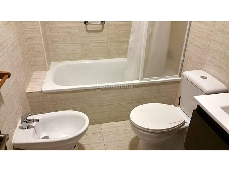 Foto a6caeef5-4087-46dc-a8bc-d7d3dfa6851b. Edificio hostal en pueblo nuevo de guadiaro san roque, cádiz en Sotogrande