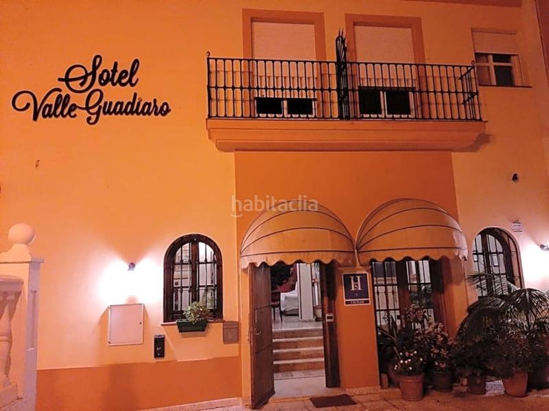 Foto bd0e66d9-34f3-4089-9b31-d4d7dae2ce67. Edificio hostal en pueblo nuevo de guadiaro san roque, cádiz en Sotogrande