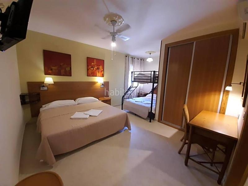 Foto d59d765b-04e4-47a0-a7e4-e09998b80e9a. Edificio hostal en pueblo nuevo de guadiaro san roque, cádiz en Sotogrande