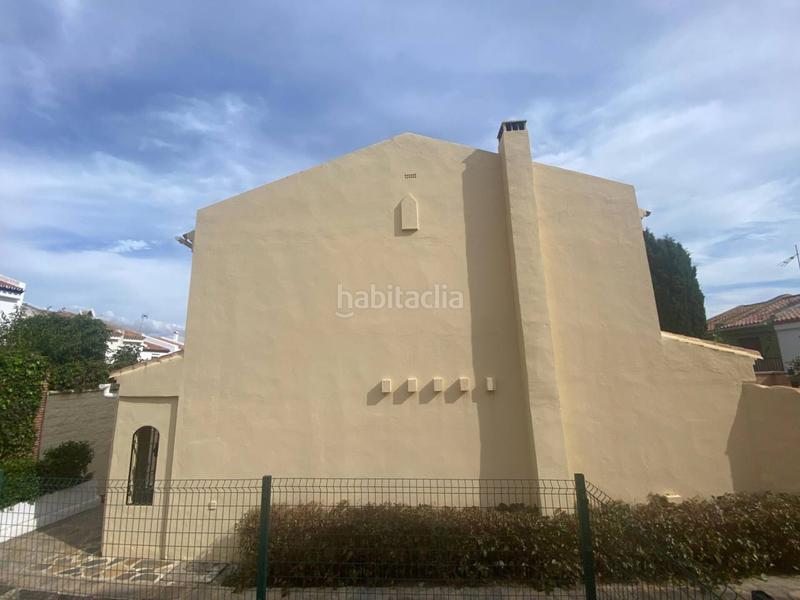 Foto 6f7bf9bf-d8a9-45ca-8a73-237938812413. Maison jumelée dans Nueva Atalaya Estepona