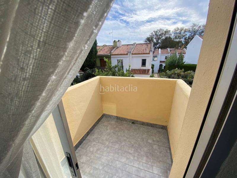Foto 9610f547-9650-427b-82a3-10f5c060d2c5. Maison jumelée dans Nueva Atalaya Estepona