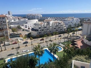Appartamento  Avenida reina sofia. Piso con vistas en puerto blanco con parking y trastero