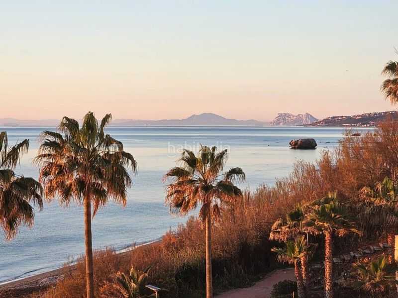 Foto c081bd3f-e236-4ab0-9ad4-7504e8d3bdbe. Pis amb aparcament piscina a puerto de Estepona Estepona
