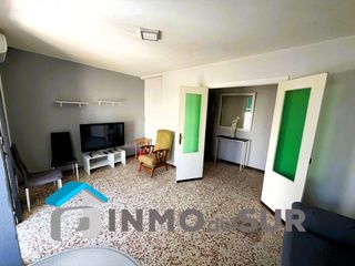 Flat in Cabra. Piso céntrico sin ascensor