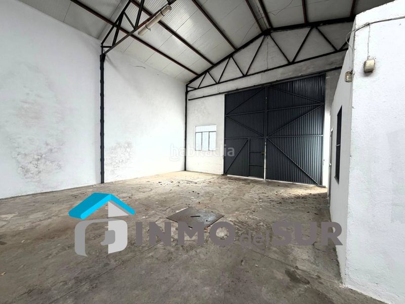 Foto 2f3f4aff-7002-4595-a2e8-c027007e755f. Nau industrial a Cabra