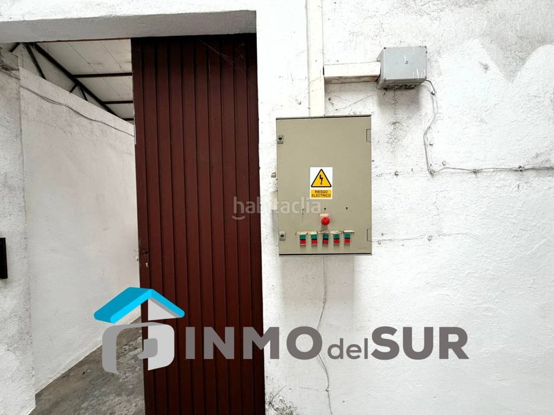 Foto e6612da2-ffa5-4844-9916-713367967460. Nau industrial a Cabra