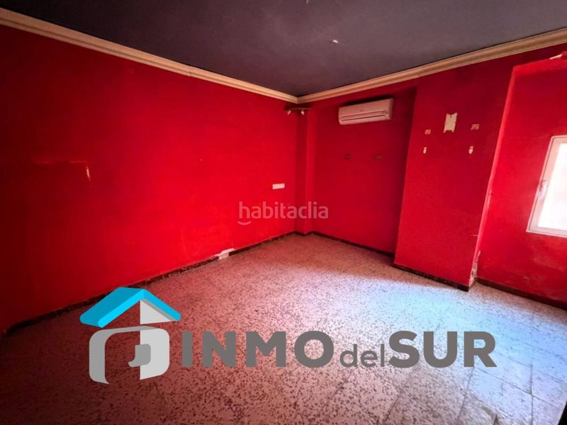 Foto 476b6f1d-b3c7-4118-a0f6-b474f288a5d1. Casa a Cabra