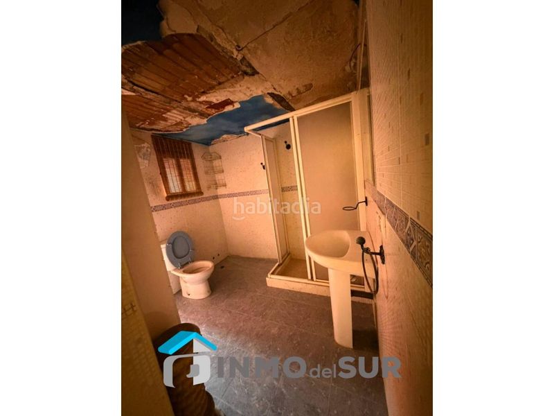 Foto 7ed31e6c-3b14-4702-bc0a-32e25f7011e6. Casa a Cabra