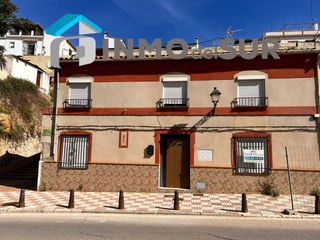 Casa adosada en Calle tinte 1. Casa para derribar completamente