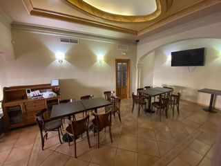 Transfer Business premise in Parque Central. Oportunidad unica cafeteria