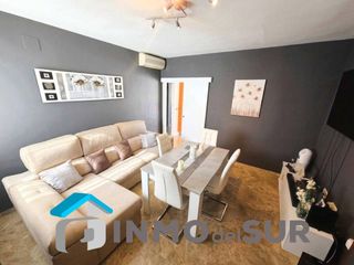 Appartement  Calle junquillo. Piso moderno con ascensor.