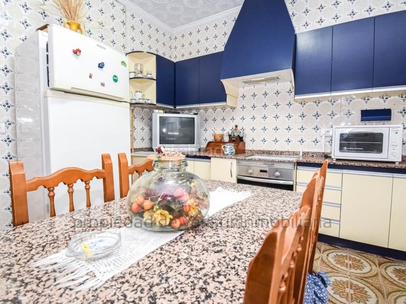 Foto bec440c9-c4fd-4b65-824c-4e6b3434b0d2. Édifice dans Puerto Lumbreras