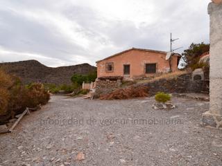 Masia a Tébar - Los Arejos. Casa rustica con parcela en la zona del charcón