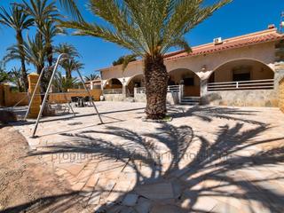 Masia a San Juan de los Terreros. Casa de campo con terreno