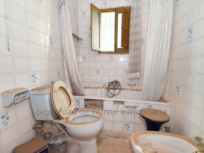 Foto d18dfda7-7a52-4fb8-881c-ba1c8c15962a. Casa  de 3 dormitorios en segunda línea de mar. en Águilas