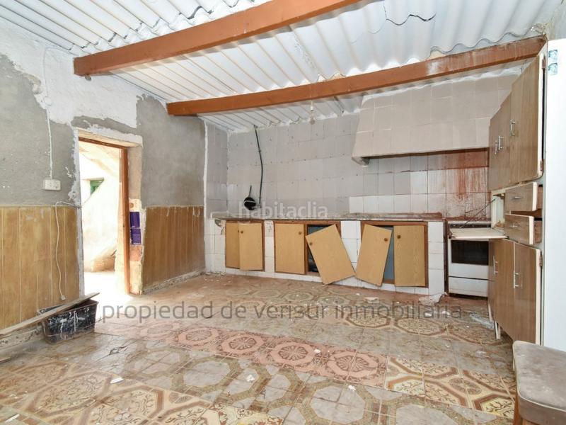 Foto d4b5c309-e68e-4ec6-93f5-c403781edb4e. Casa  de 3 dormitorios en segunda línea de mar. en Águilas