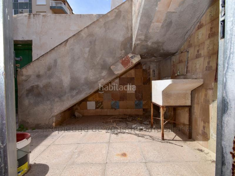 Foto e7946a5d-94b7-4748-8c91-4d84011f771c. Casa  de 3 dormitorios en segunda línea de mar. en Águilas