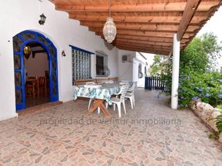 Casa a Los Collados-Los Geraneos. Finca rústica con piscina y vistas panoramicas en águilas