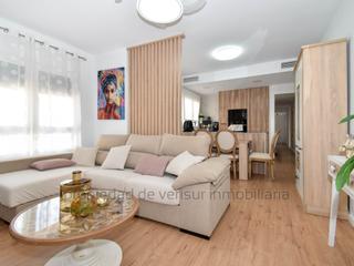 Appartement à Casco Antiguo. Moderno piso de 3 dormitorios con garaje en la entrada de águila