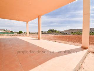 Masia a Escucha. Terreno rustico con casa abuhardillada
