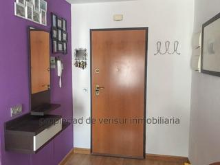 Flat in Casco Antiguo. Piso moderno con ascensor a la entrada de águilas!!
