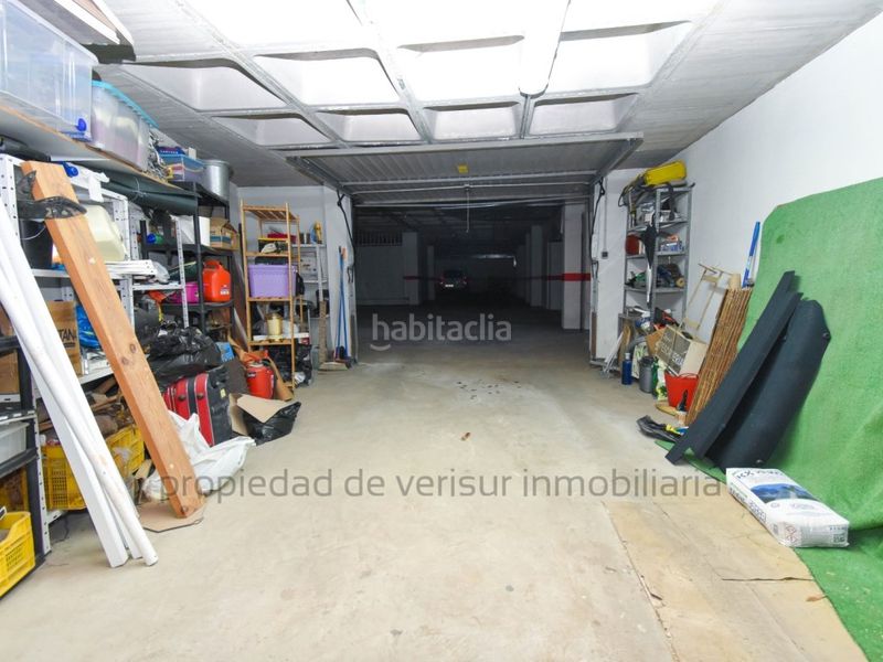 Foto 87cc7385-a5cb-412c-a099-d417e32354e7. Aparcament cotxe a Águilas