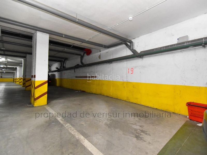 Foto aa2a52fd-11f0-4db6-8e6e-b2303250b8ea. Aparcament cotxe a Águilas