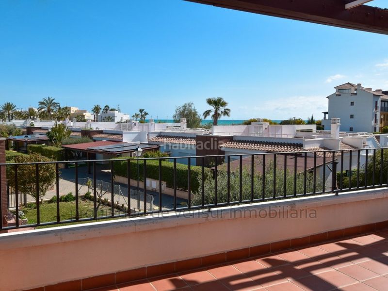 Foto 837434c4-96ff-4ff0-869f-2d0e25bc7073. Apartament amb aparcament a El Playazo Vera