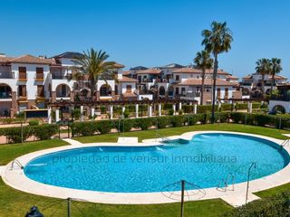 Piccolo appartamento in Lomas del Mar. Bajo con jardín en alandalus residencial