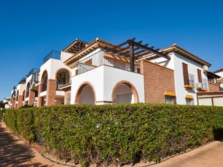 Rent House  Ronda del generalife. 3 dormitorios en alquiler para todo el año