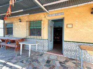 Casa en Tébar - Los Arejos. Espaciosa casa de campo con parcela