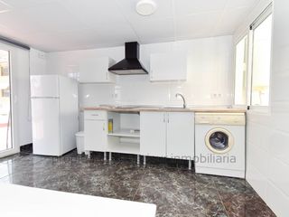 Miete Etagenwohnung in Casco Antiguo. Alquiler de larga estancia