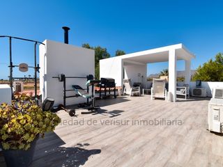 Casa en San Juan de los Terreros. Espectacular vivienda con vistas al mar y la montaña en un entor